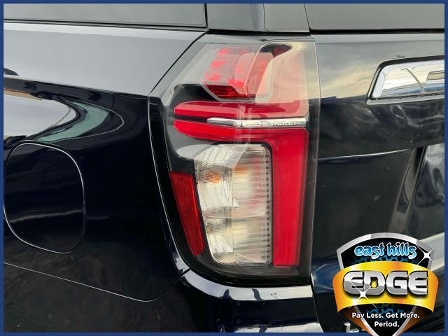 2023 Chevrolet Suburban Vehicle Photo in Roslyn, NY 11576