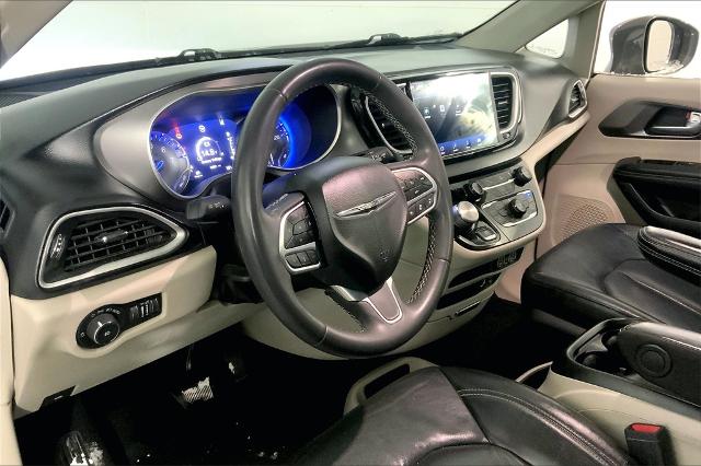 2022 Chrysler Pacifica Vehicle Photo in Lees Summit, MO 64086