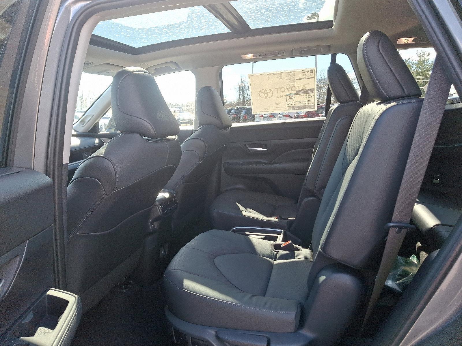 2025 Toyota Grand Highlander Vehicle Photo in Trevose, PA 19053