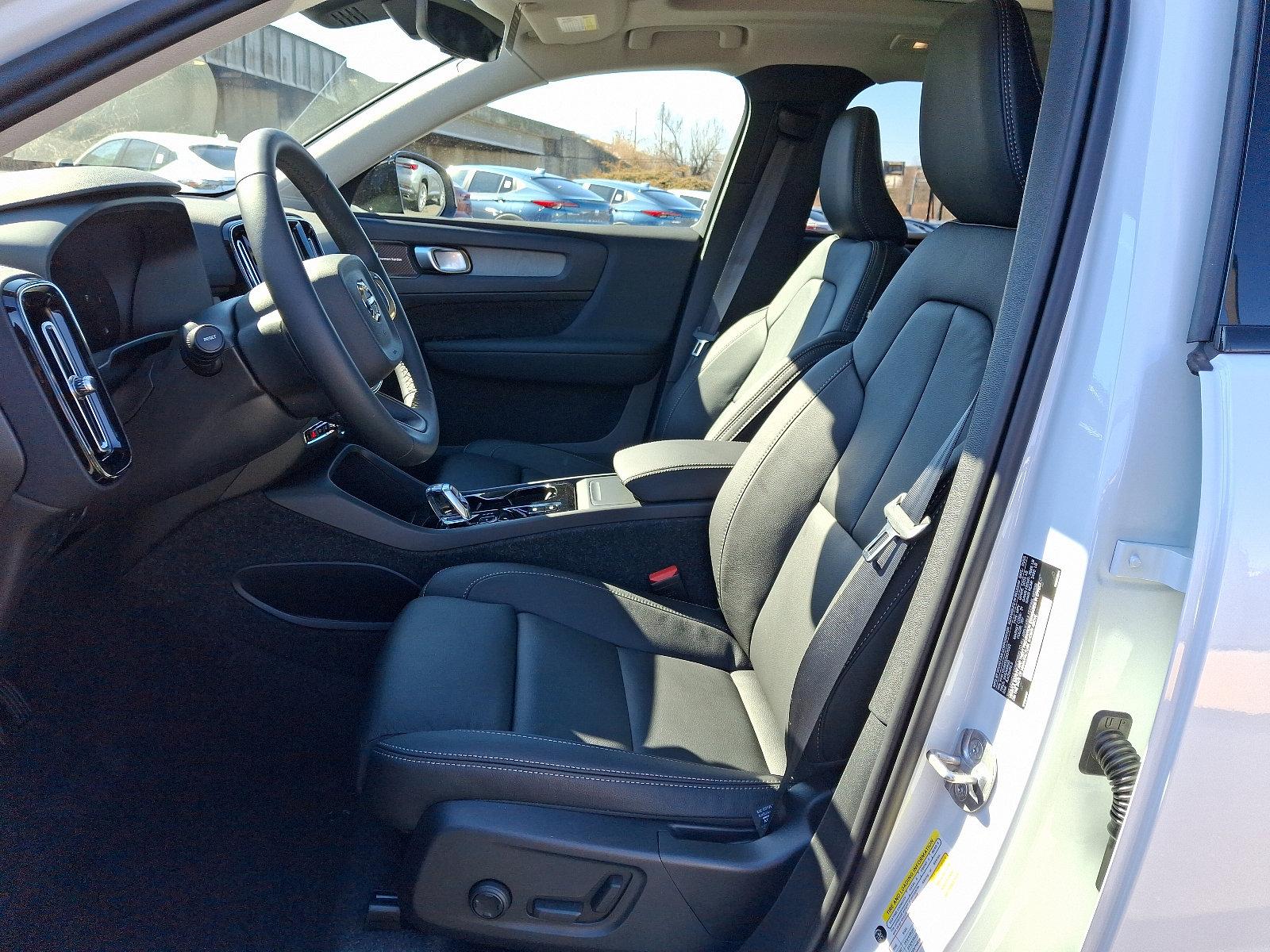 2025 Volvo XC40 Vehicle Photo in Trevose, PA 19053