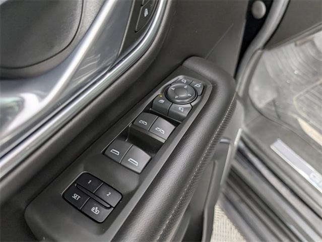 2022 GMC Yukon XL Vehicle Photo in ENGLEWOOD, CO 80113-6708