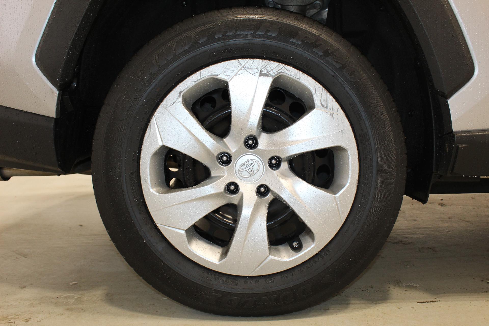 2021 Toyota RAV4 Vehicle Photo in NORTHAMPTON, MA 01060-1120