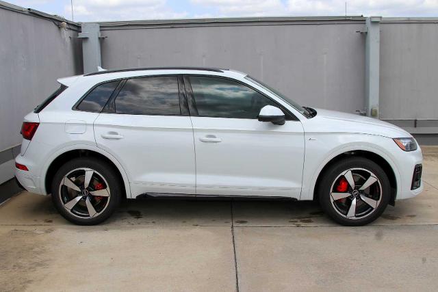 2024 Audi Q5 Vehicle Photo in SUGAR LAND, TX 77478