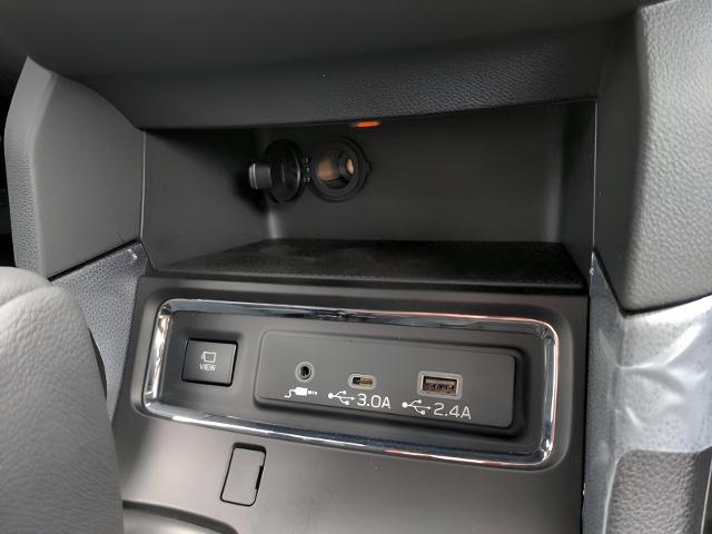 2025 Subaru Ascent Vehicle Photo in Green Bay, WI 54304