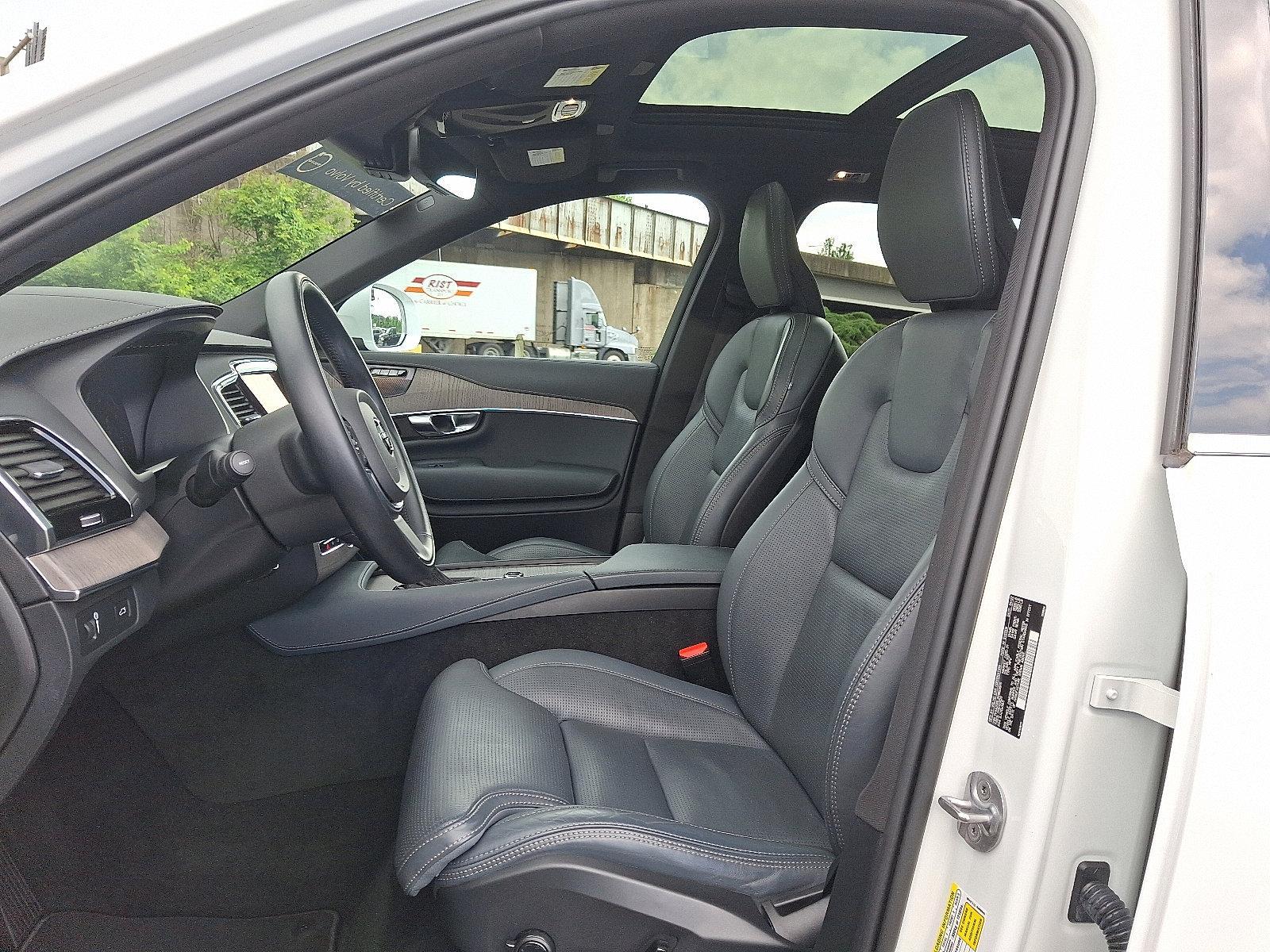 2022 Volvo XC90 Vehicle Photo in Trevose, PA 19053