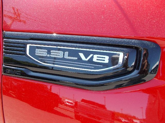 2025 GMC Sierra 1500 Vehicle Photo in LOWELL, MA 01852-4336