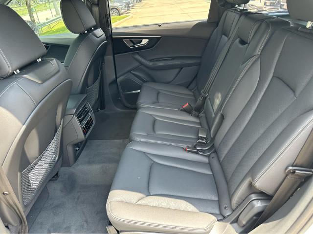 2025 Audi Q7 Vehicle Photo in HOUSTON, TX 77090