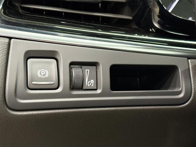 2024 Cadillac XT6 Vehicle Photo in EVERETT, WA 98203-5662