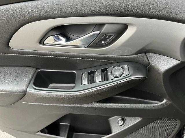 2023 Chevrolet Traverse Vehicle Photo in PITTSBURGH, PA 15226-1209