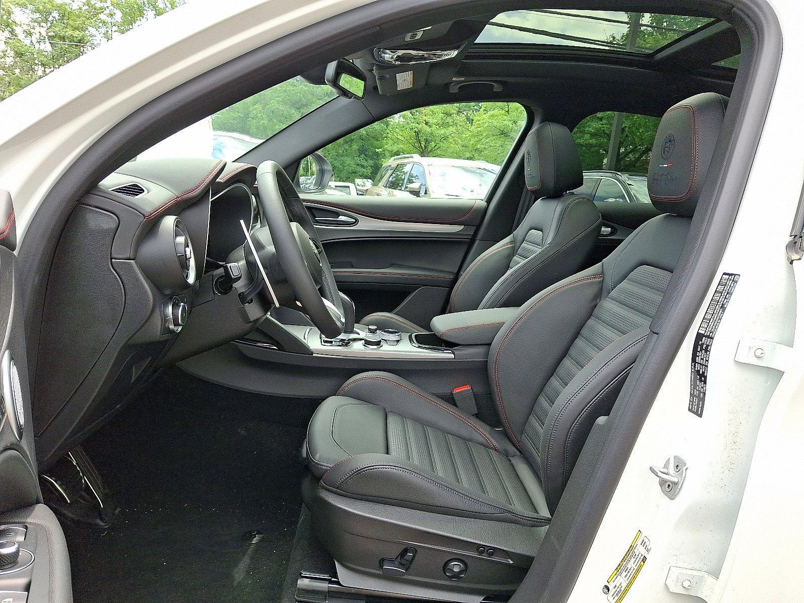 2025 Alfa Romeo Stelvio Vehicle Photo in Willow Grove, PA 19090
