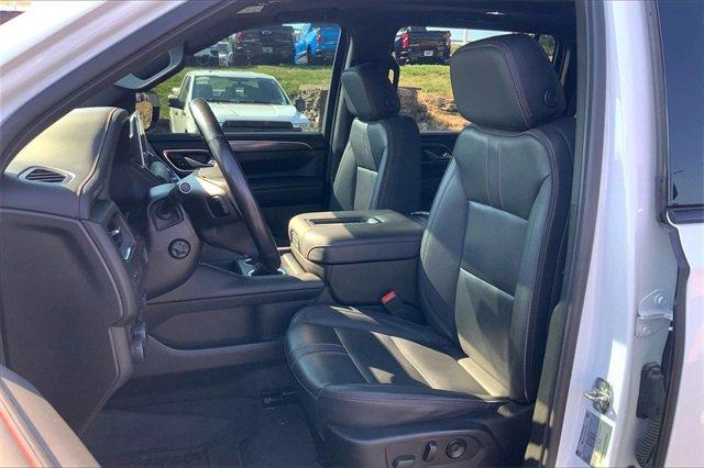 2022 Chevrolet Suburban Vehicle Photo in KANSAS CITY, MO 64114-4502