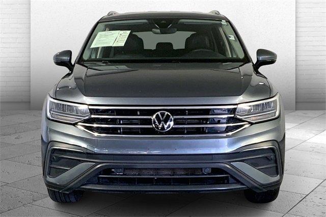 2024 Volkswagen Tiguan Vehicle Photo in KANSAS CITY, MO 64114-4502