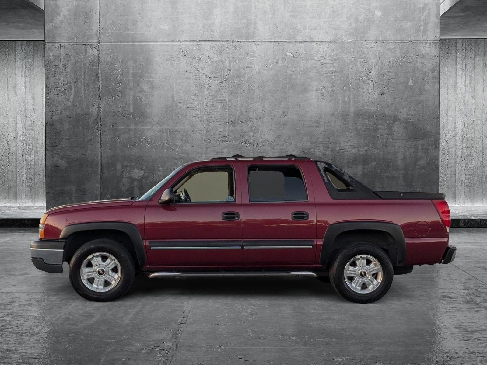 2004 Chevrolet Avalanche Vehicle Photo in St. Petersburg, FL 33713