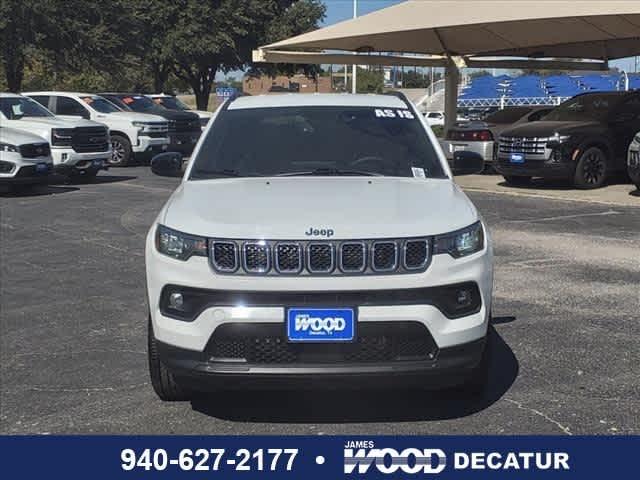 Used 2023 Jeep Compass Latitude Lux with VIN 3C4NJDFN9PT535497 for sale in Decatur, TX