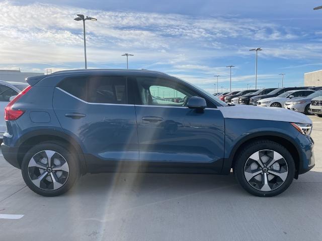 2025 Volvo XC40 Vehicle Photo in Grapevine, TX 76051