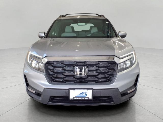 2025 Honda Passport Vehicle Photo in Oshkosh, WI 54904