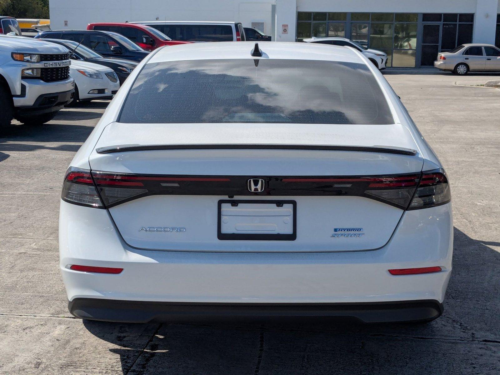 2024 Honda Accord Hybrid Vehicle Photo in PEMBROKE PINES, FL 33024-6534