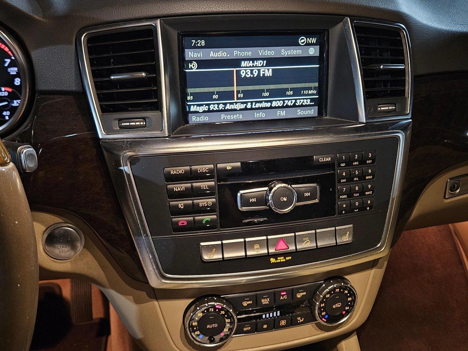 2012 Mercedes-Benz M-Class Vehicle Photo in Pembroke Pines , FL 33027