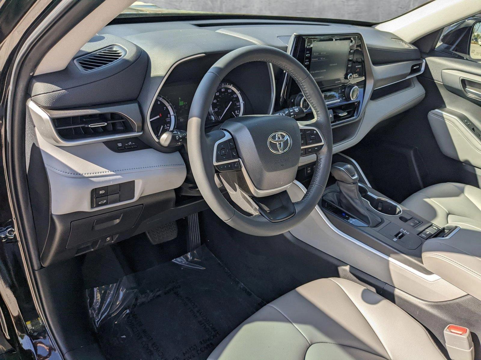 2022 Toyota Highlander Vehicle Photo in Davie, FL 33331