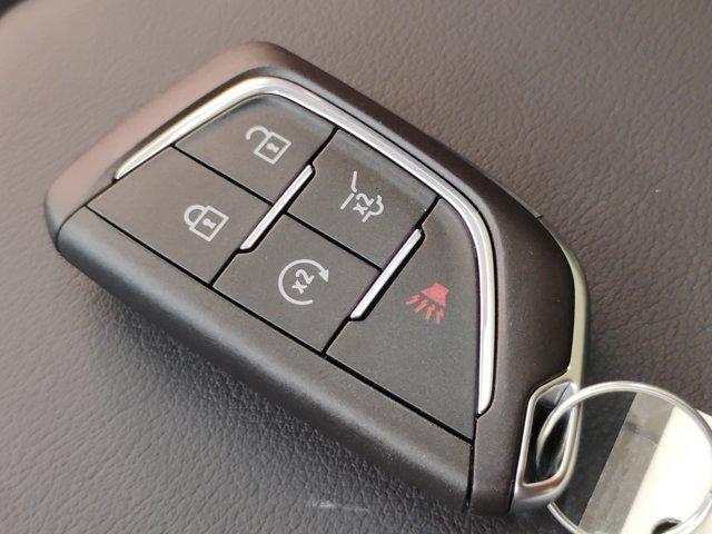 2025 Cadillac LYRIQ Vehicle Photo in PINEVILLE, NC 28134-8495