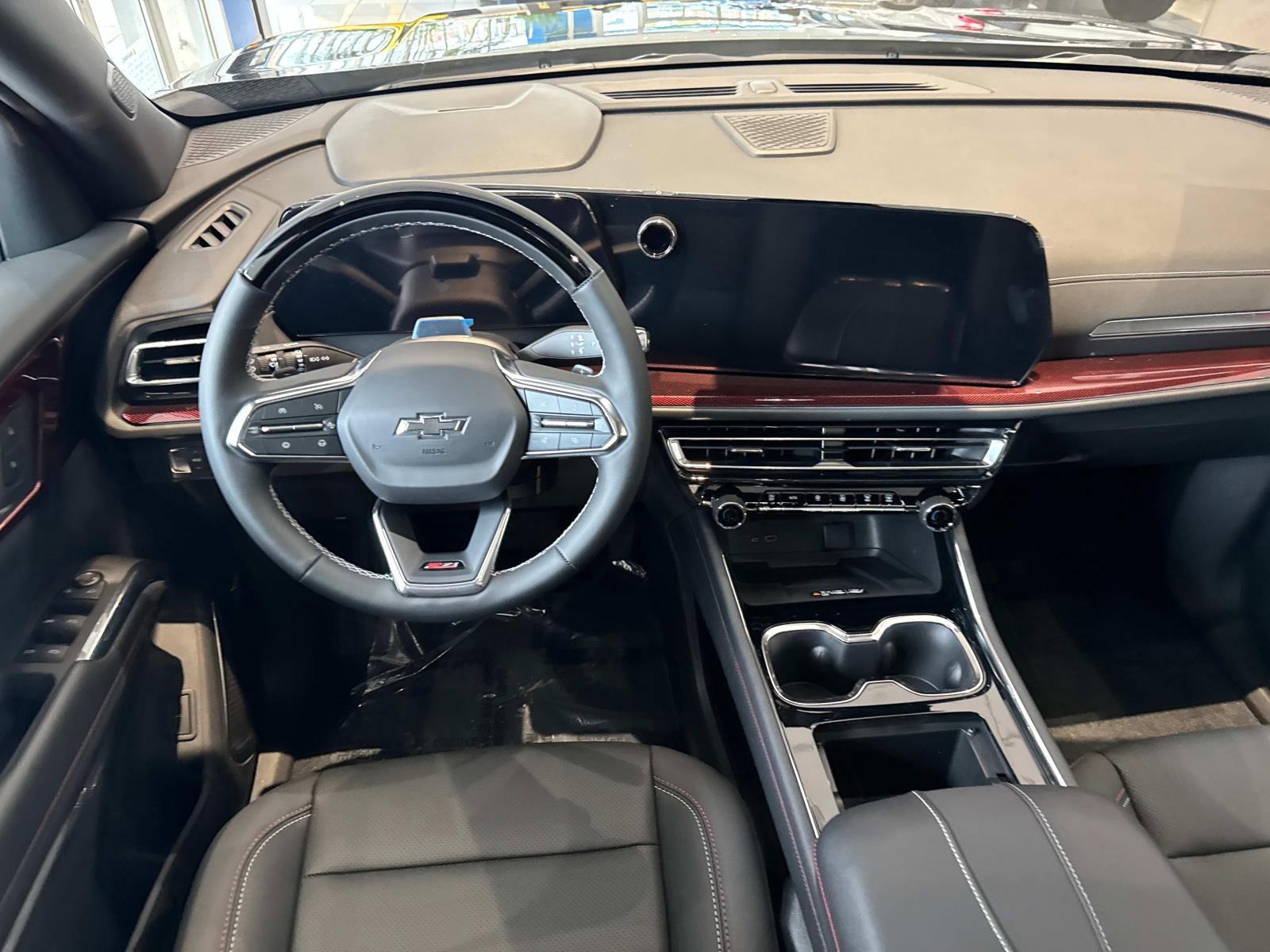 2025 Chevrolet Traverse Vehicle Photo in LOS ANGELES, CA 90007-3794