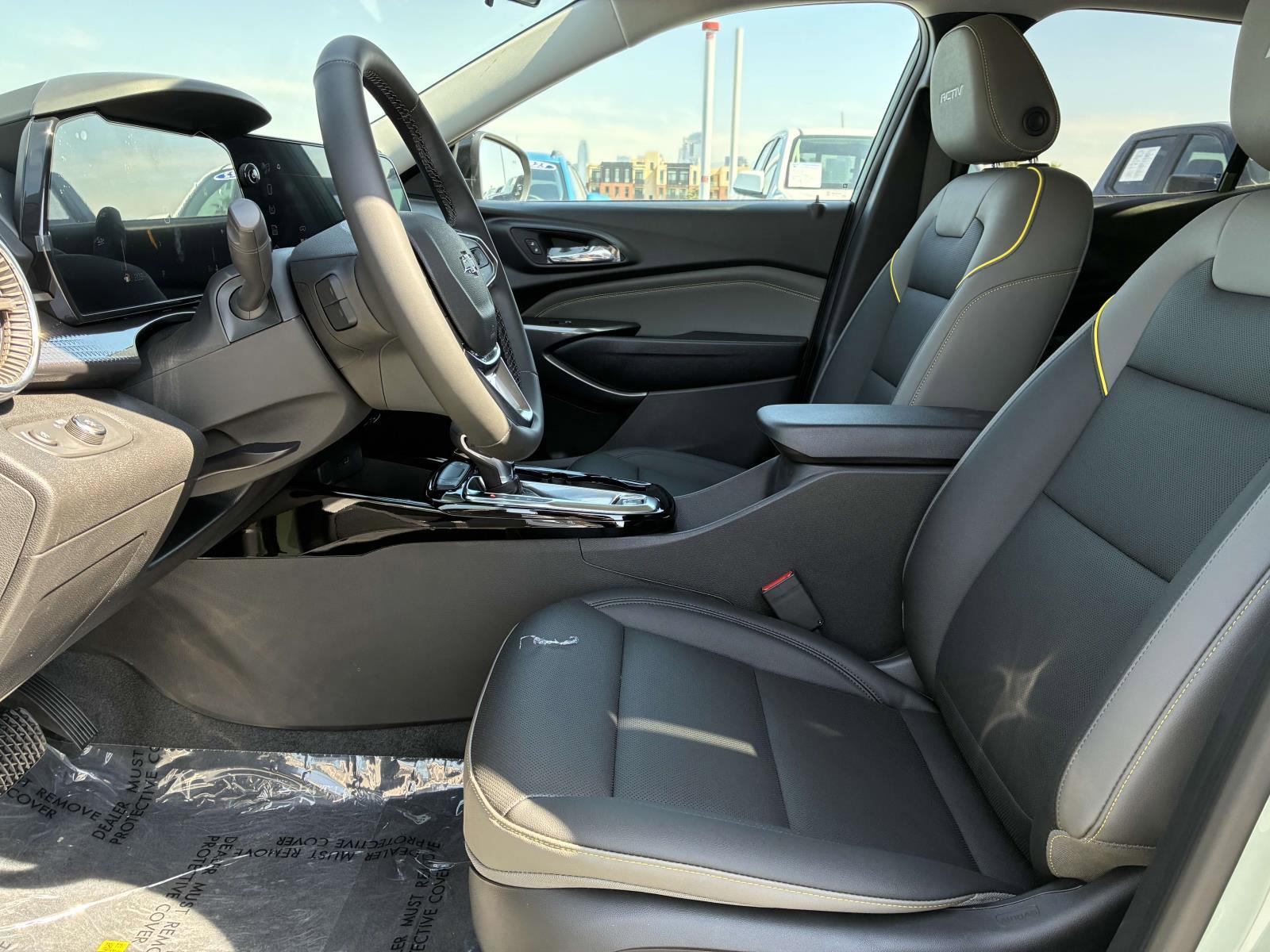 2025 Chevrolet Trax Vehicle Photo in LOS ANGELES, CA 90007-3794