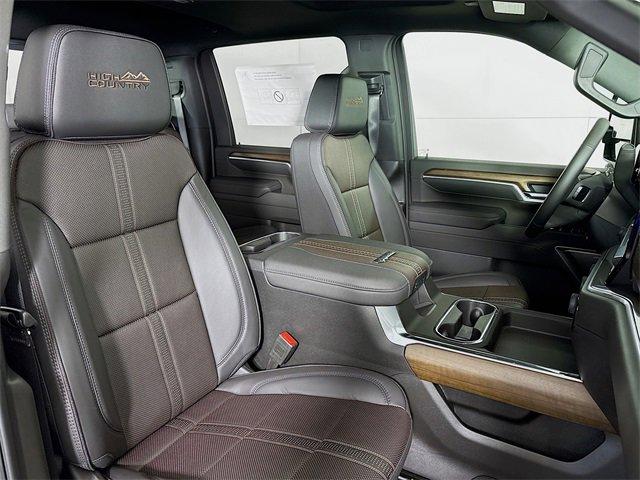 2025 Chevrolet Silverado 3500 HD Vehicle Photo in PUYALLUP, WA 98371-4149