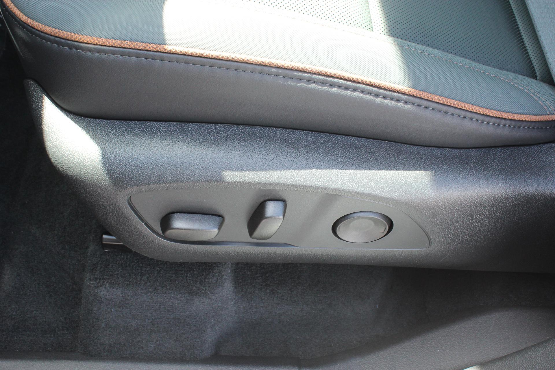 2025 GMC Acadia Vehicle Photo in AURORA, CO 80012-4011