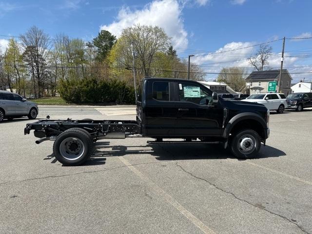 2025 Ford Super Duty F-550 DRW Vehicle Photo in Webster, MA 01570-1415