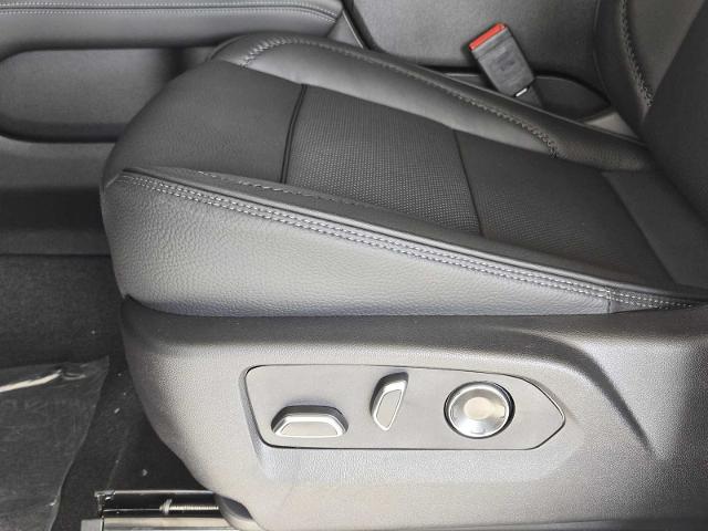 2025 GMC Yukon XL Vehicle Photo in DALLAS, TX 75209-3016