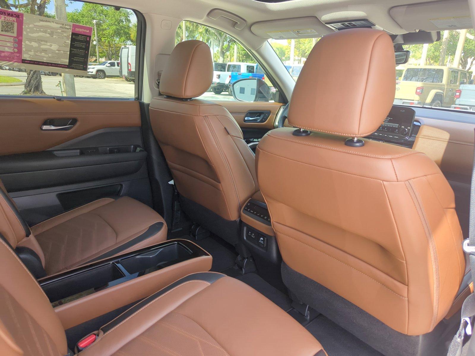 2024 Nissan Pathfinder Vehicle Photo in Pembroke Pines, FL 33027