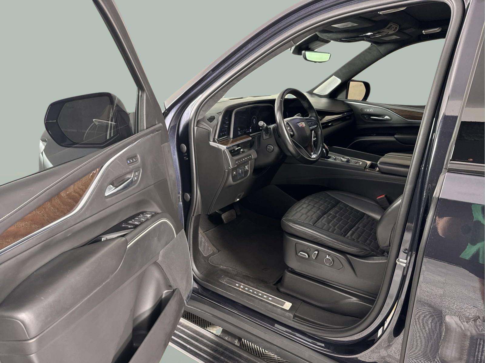 2022 Cadillac Escalade ESV Vehicle Photo in GEORGETOWN, TX 78626-7508