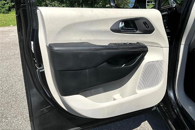 2023 Chrysler Pacifica Vehicle Photo in Tulsa, OK 74145