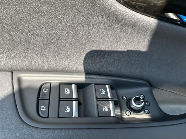 2025 Audi Q7 Vehicle Photo in HOUSTON, TX 77090