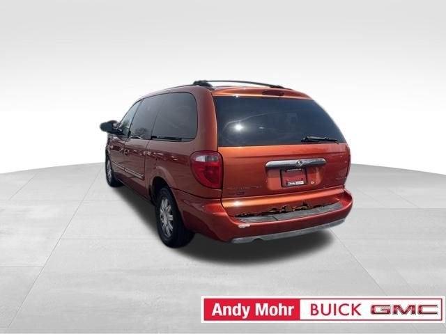 2006 Chrysler Town & Country LWB Vehicle Photo in Fishers, IN 46038