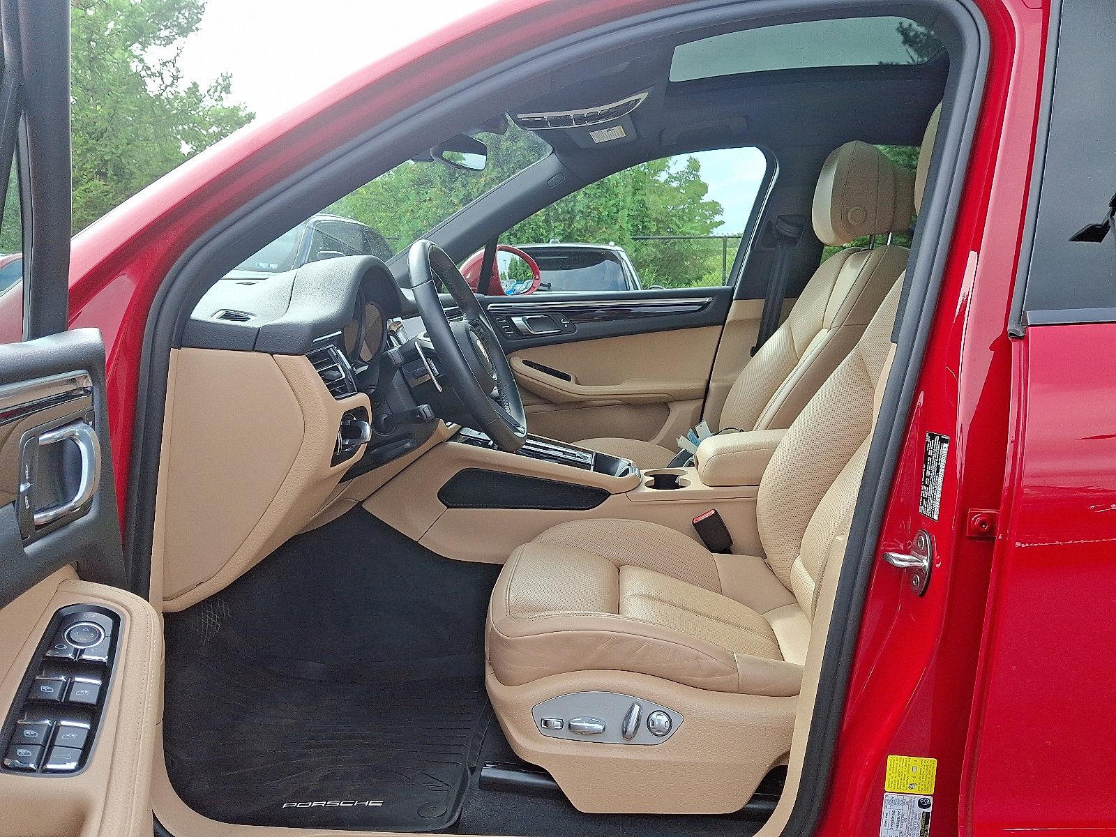 2024 Porsche Macan Vehicle Photo in Mechanicsburg, PA 17050-2306