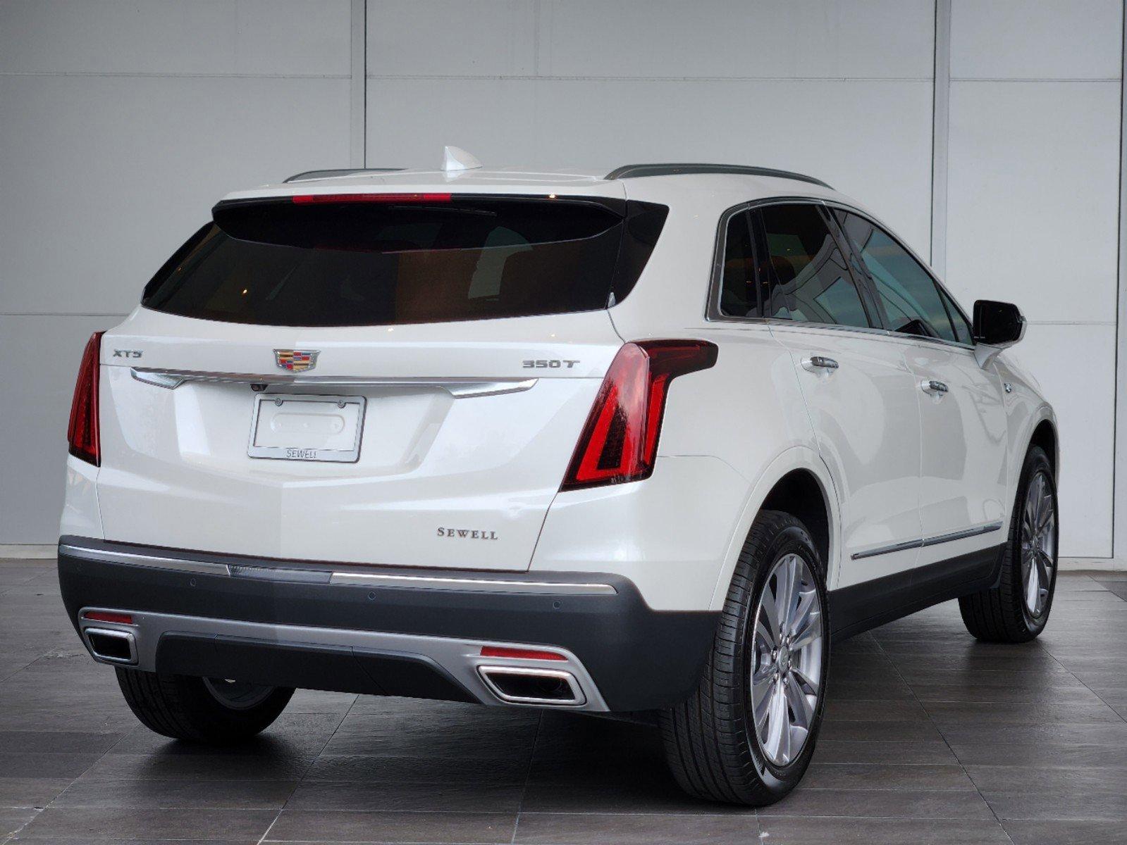 2025 Cadillac XT5 Vehicle Photo in HOUSTON, TX 77079-1502