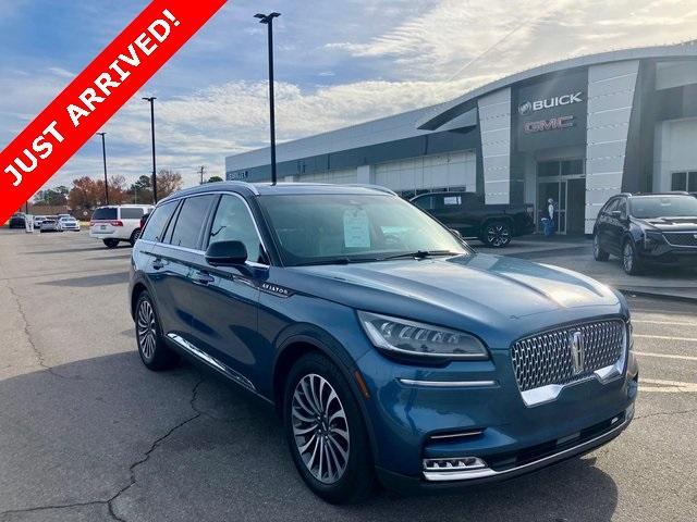 Lincoln Aviator's photo