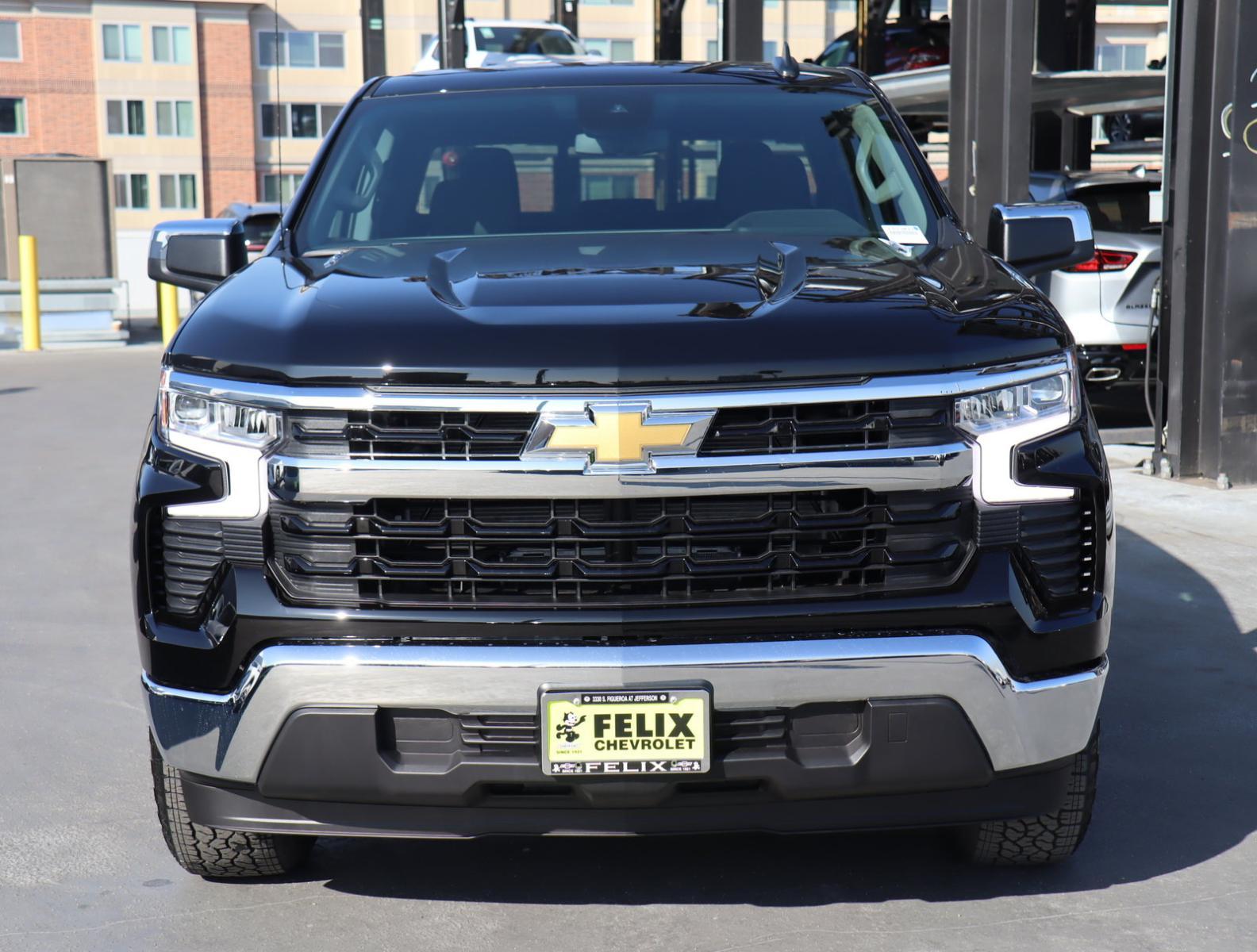 2025 Chevrolet Silverado 1500 Vehicle Photo in LOS ANGELES, CA 90007-3794