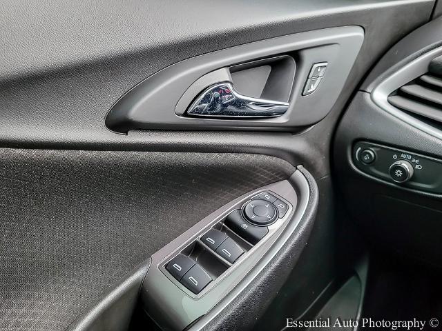 2020 Chevrolet Malibu Vehicle Photo in OAK LAWN, IL 60453-2517