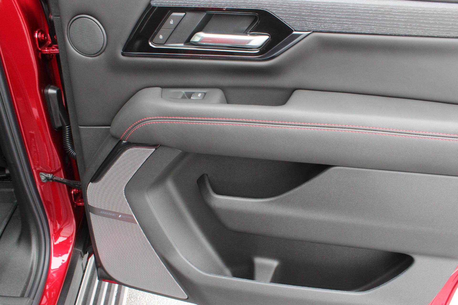 2025 GMC Yukon XL Vehicle Photo in AURORA, CO 80012-4011