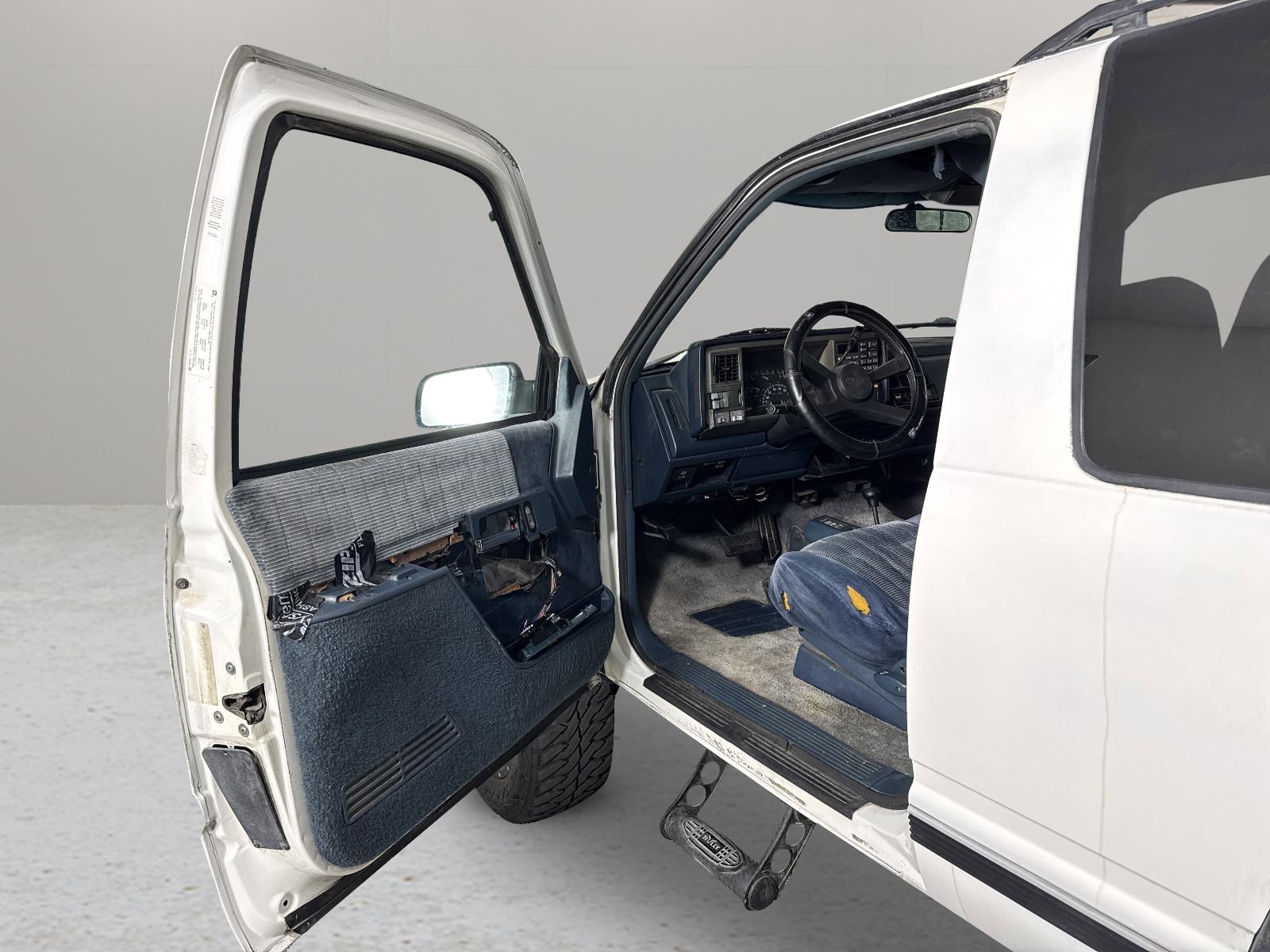 1994 GMC Yukon Vehicle Photo in GEORGETOWN, TX 78626-7508