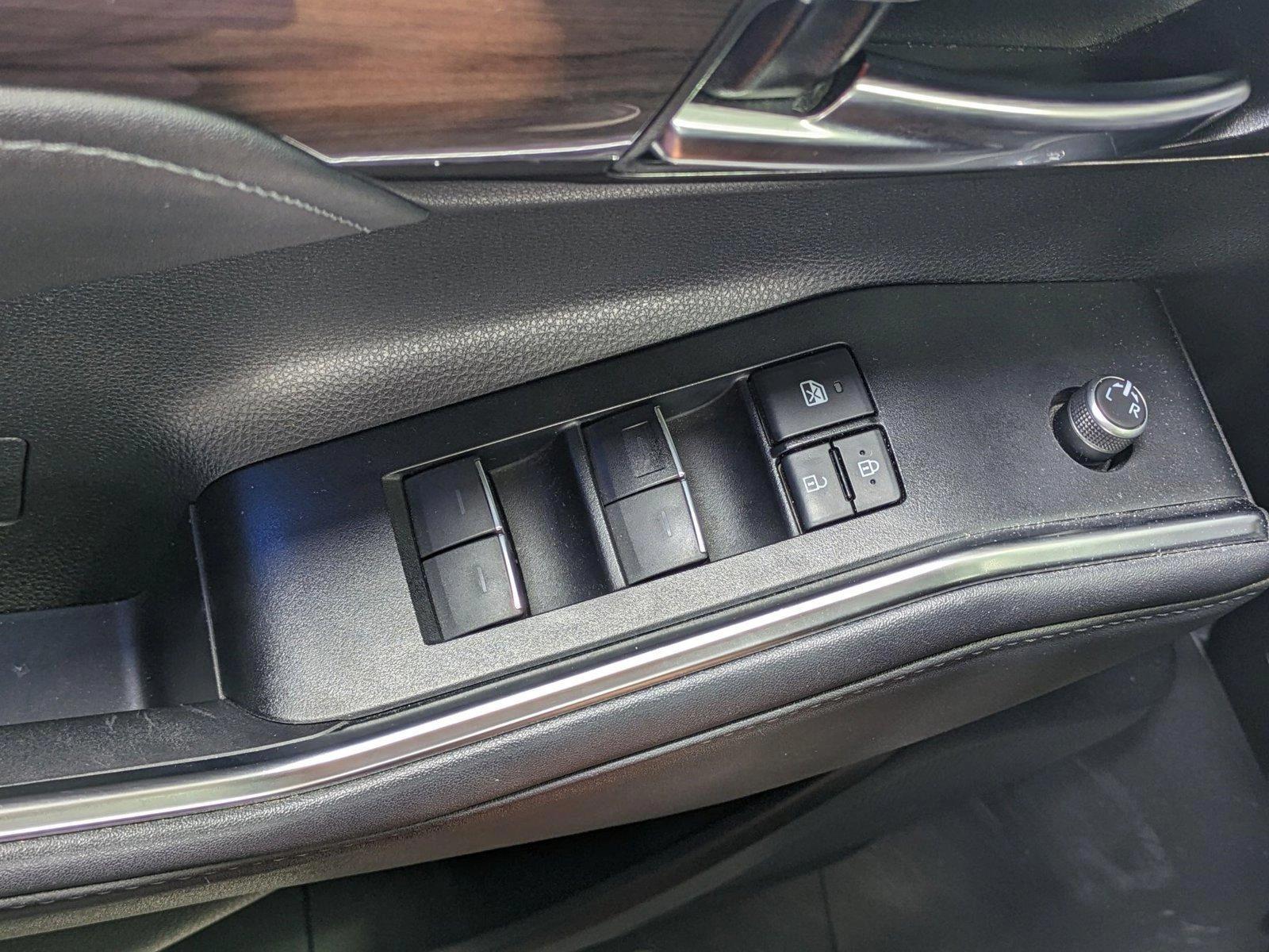 2021 Toyota Highlander Vehicle Photo in Bradenton, FL 34207