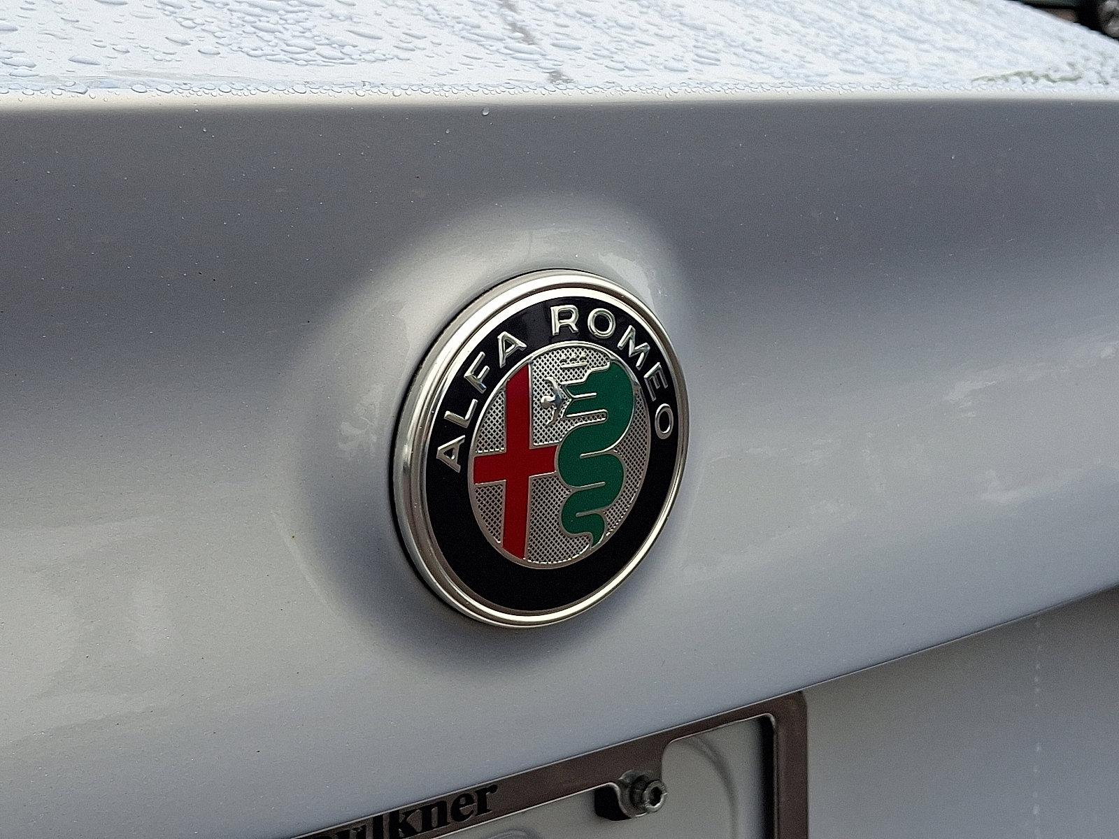 2021 Alfa Romeo Giulia Vehicle Photo in Willow Grove, PA 19090
