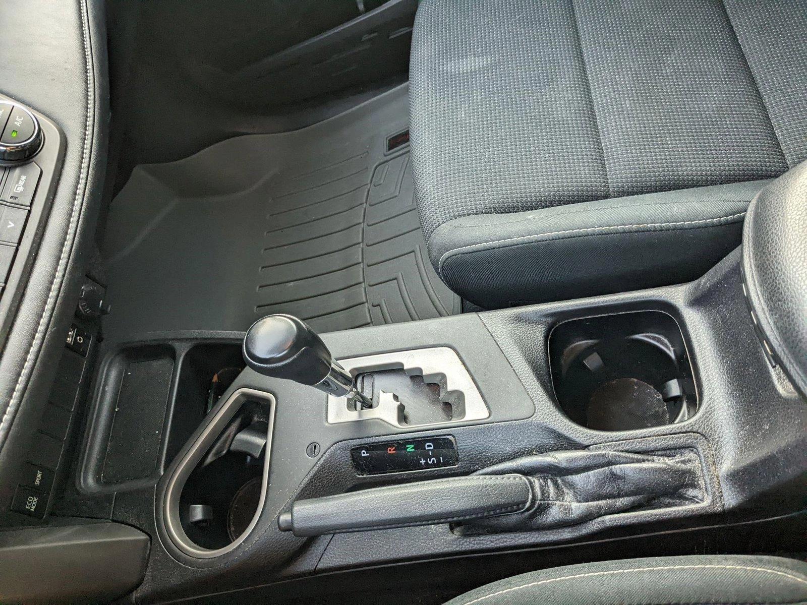 2018 Toyota RAV4 Vehicle Photo in Davie, FL 33331