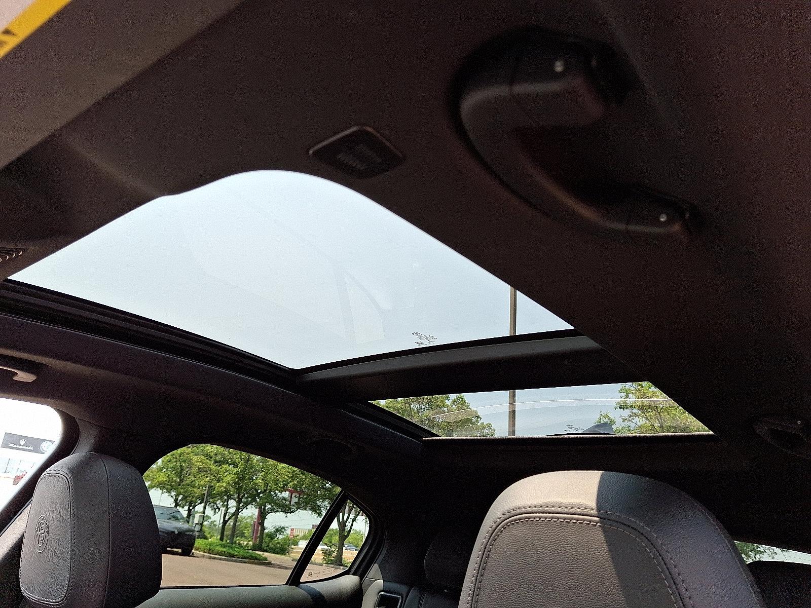 2022 Alfa Romeo Stelvio Vehicle Photo in Willow Grove, PA 19090