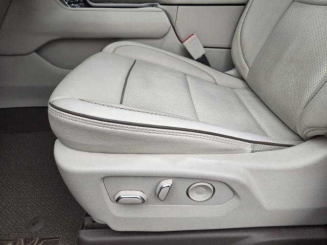 2022 GMC Yukon Vehicle Photo in DENTON, TX 76210-9321