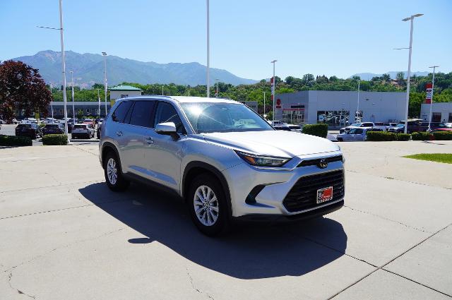 2024 Toyota Grand Highlander Vehicle Photo in Riverdale, UT 84405