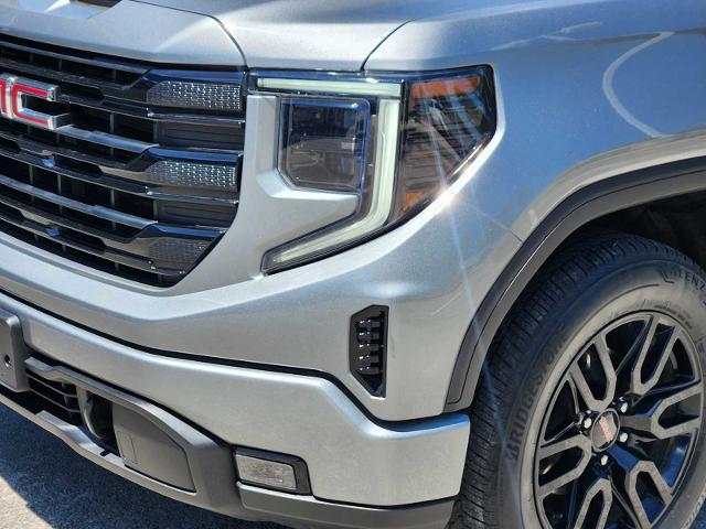 2023 GMC Sierra 1500 Vehicle Photo in DENTON, TX 76210-9321