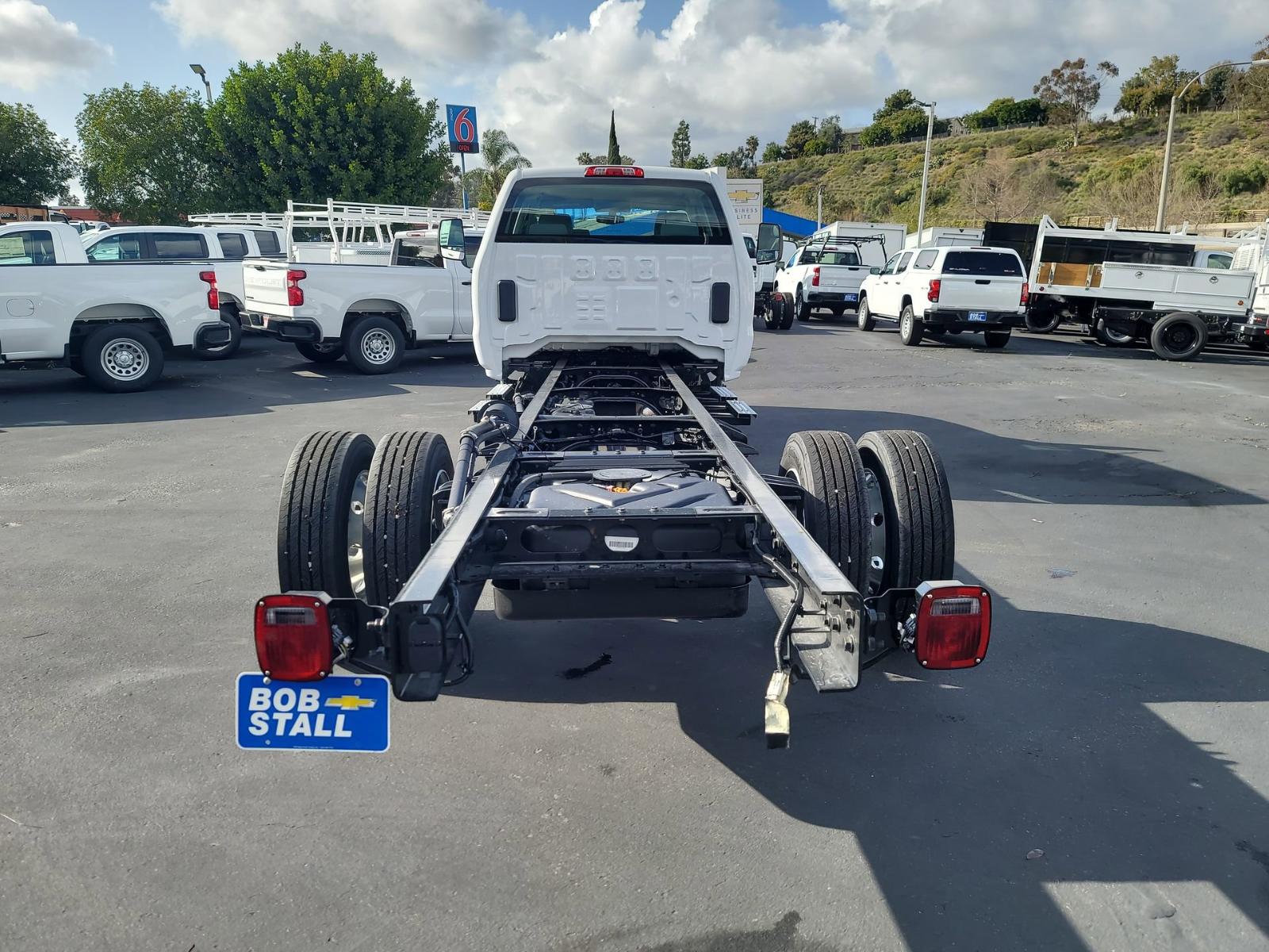 2023 Chevrolet Silverado Chassis Cab Vehicle Photo in LA MESA, CA 91942-8211